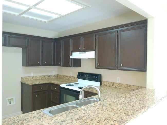 Building Photo - 610 Kaipo Dr