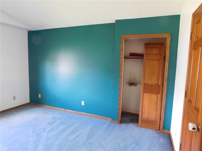 Building Photo - 698 Hanover Ct