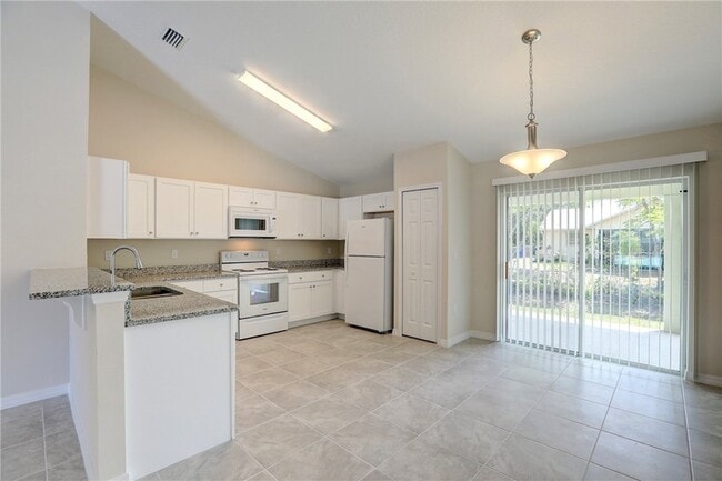 Building Photo - 8886 98th Ct