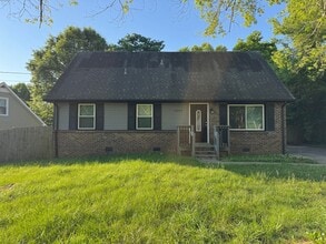 Building Photo - Single Family Home in Clarksville