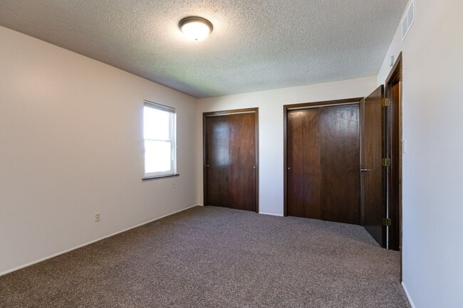 Building Photo - Blending Relaxation & Sophistication Creat...