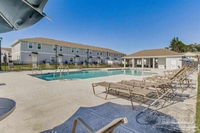 Building Photo - 1528 Farragut Way