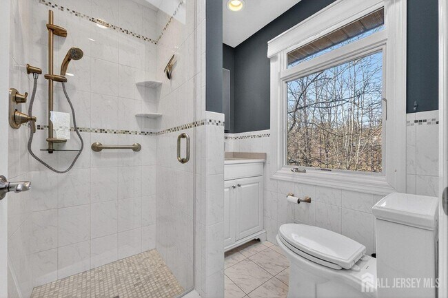 Building Photo - 2289 Brookside Dr