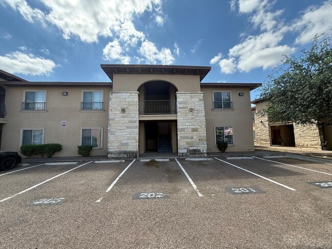 Building Photo - 9805 Sterling Loop