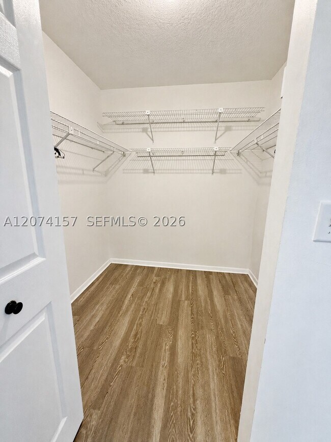 Building Photo - 8954 SW 109th Ln