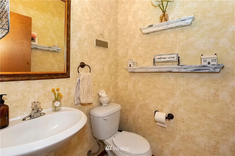 Building Photo - 1309 Koda Cir SE