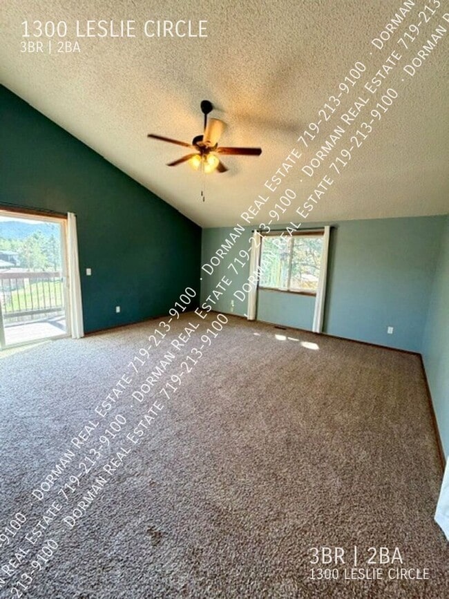 Building Photo - 1300 Leslie Cir