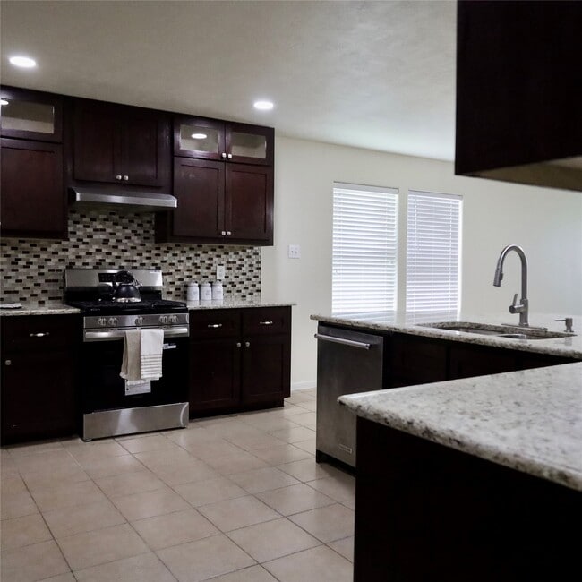 Building Photo - 14411 Avery Brooke Ln
