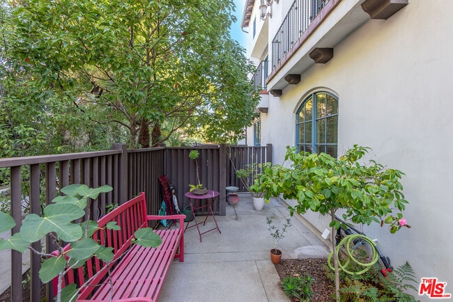 Building Photo - 1619 Artesia Blvd