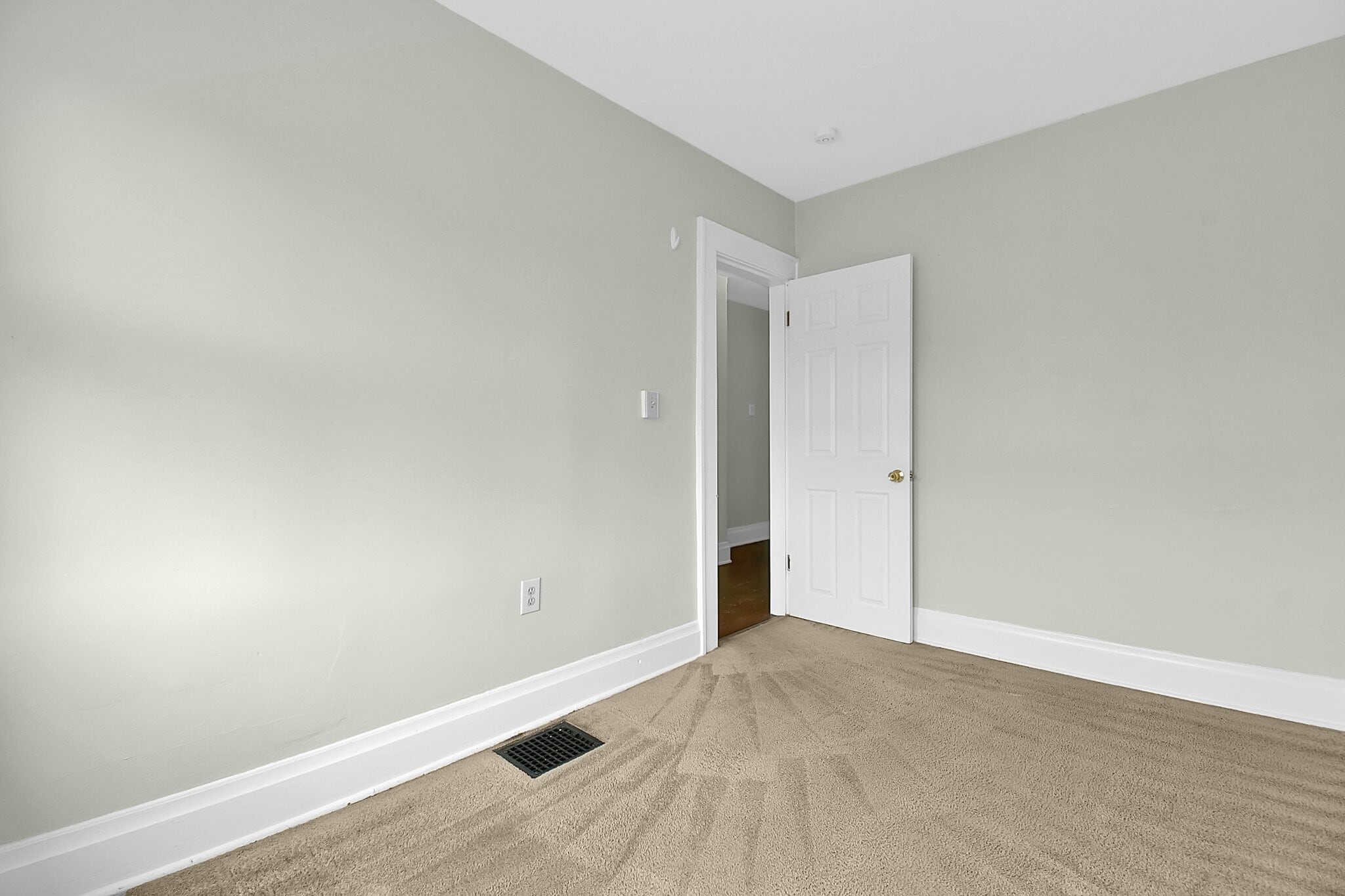 Building Photo - 99 E Frambes Ave
