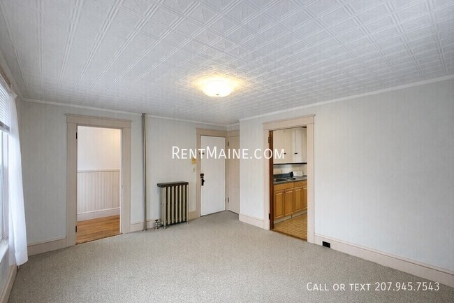 Building Photo - 148 Essex St