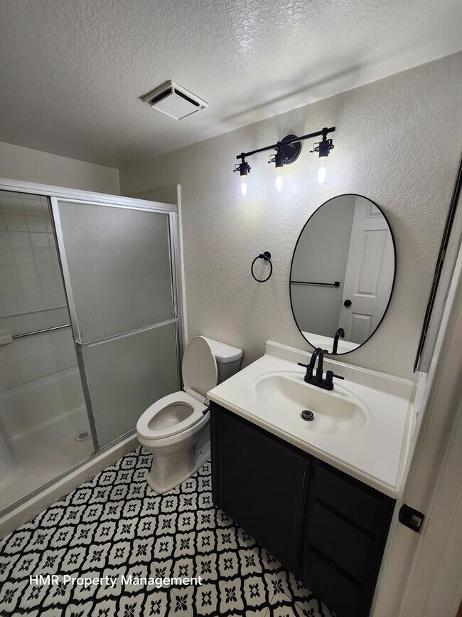 Building Photo - Coming Soon: 2beds/2bath Condo near Victoria Gardens!