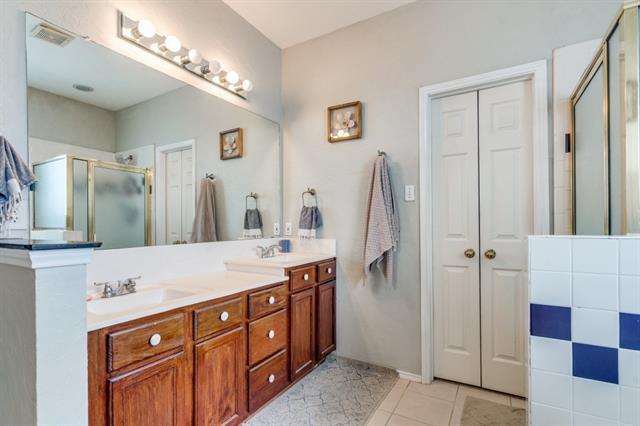 Building Photo - 2031 Knights Ct