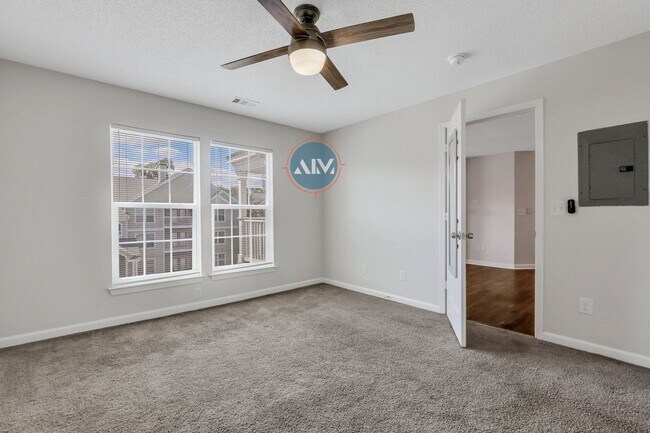 Building Photo - Welcome to 1117 Westbury – Modern Living w...