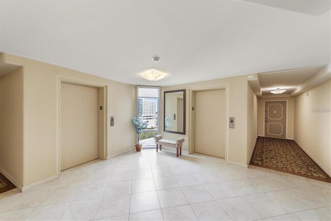 Building Photo - 1111 N Gulfstream Ave