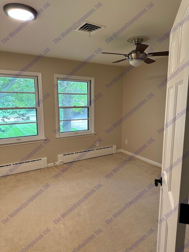 Building Photo - 4-Bedroom 3-Bath Home Available This August