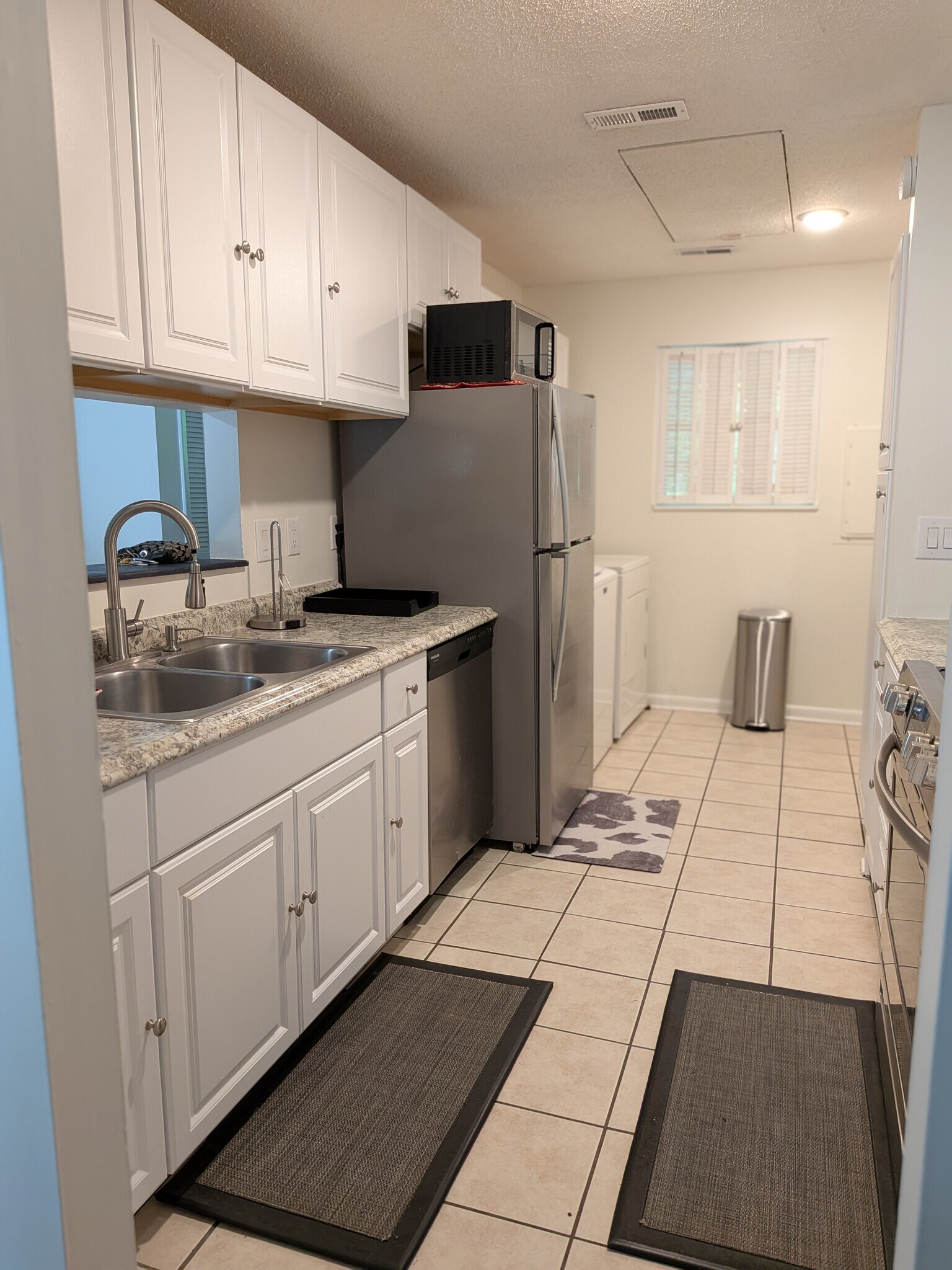 Kitchen - 7300 Park Rd