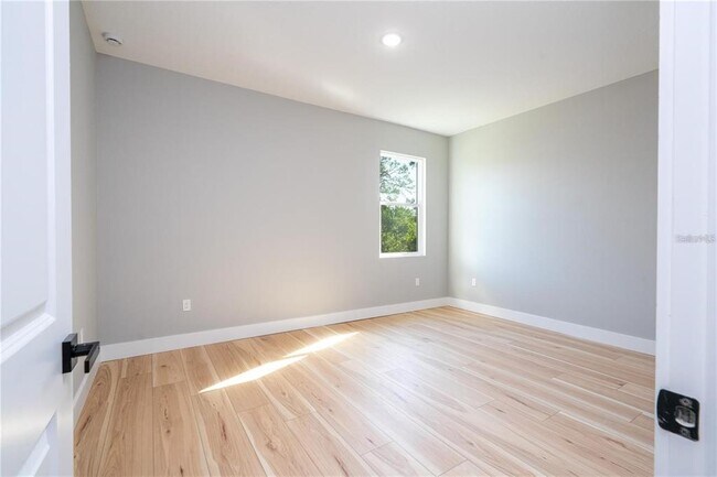 Building Photo - 15 Ramblewood St