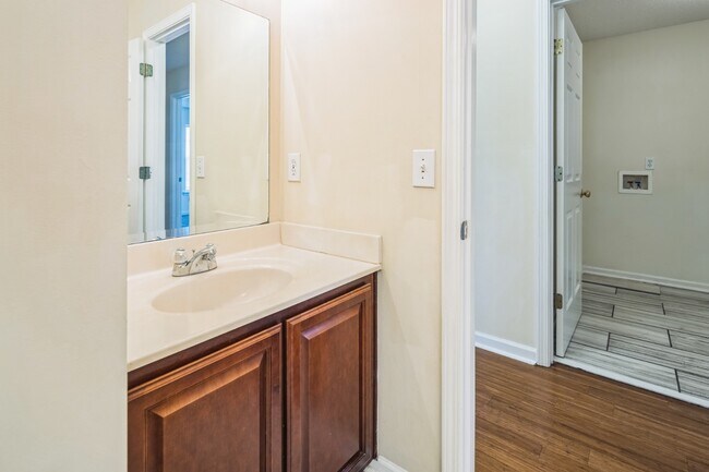 Building Photo - 1104 Walden Pl Dr