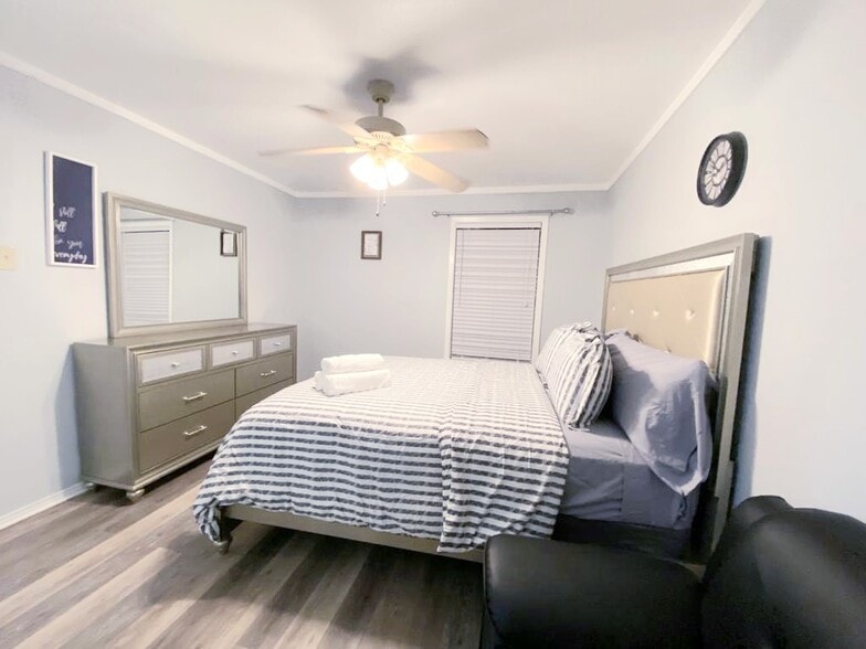 Building Photo - 6900 Skillman St