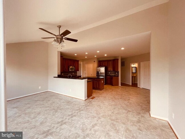Building Photo - 2698 Myrtlewood Dr
