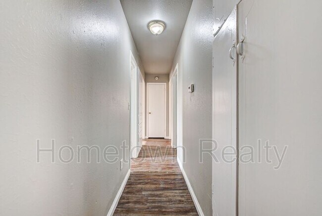 Building Photo - 1308 Mcdonald Dr
