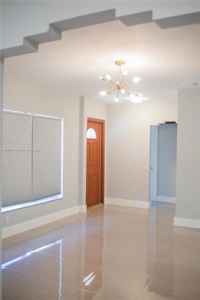 Building Photo - 624 Westward Dr