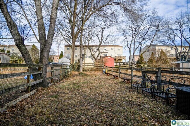 Building Photo - 2505 Madison Ave