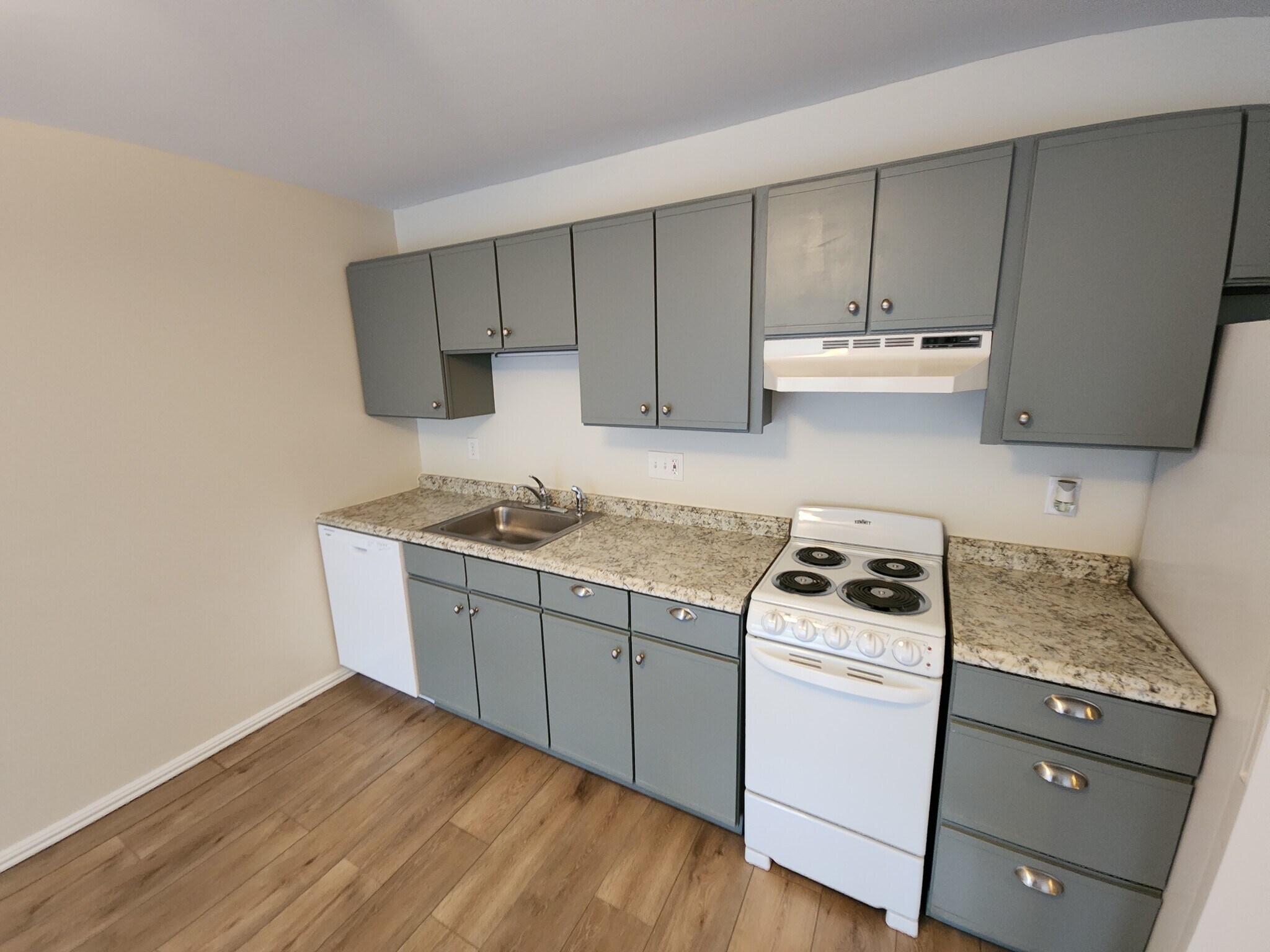 All new appliances including dishwasher - 24 West Rd