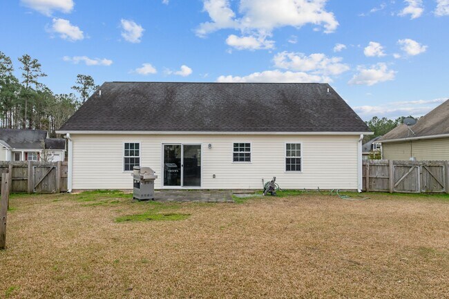 Building Photo - 108 Coree Way