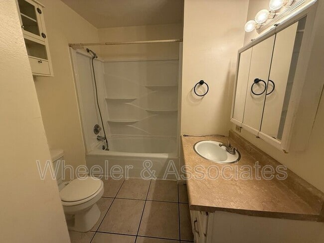 Building Photo - 4083 S Porter Ave