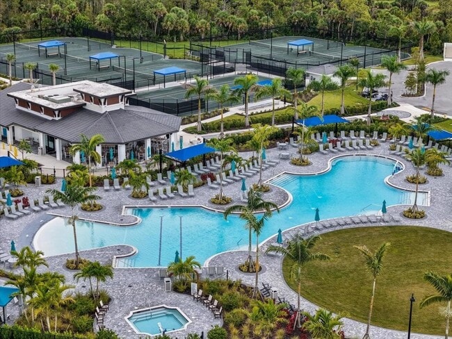 Building Photo - 12320 Wellen Golf St