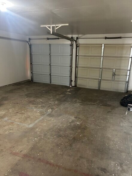 Building Photo - 420 Fox Dr