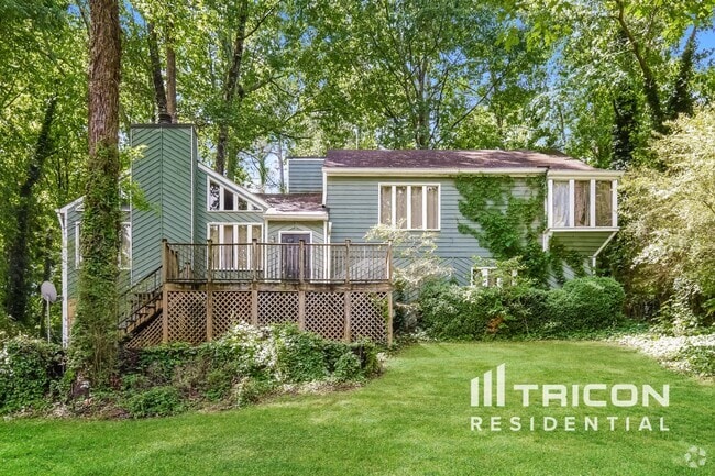 Building Photo - 1850 Winding Creek Ln SW