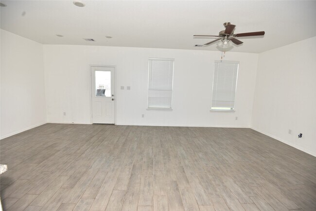 Building Photo - 23006 Forebear Dr