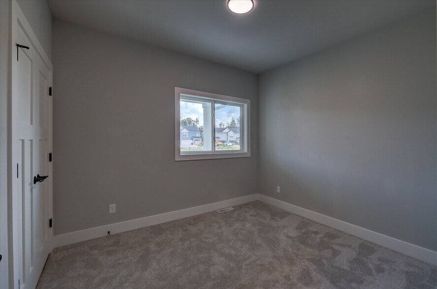 Building Photo - 1430 Palm Grass Way