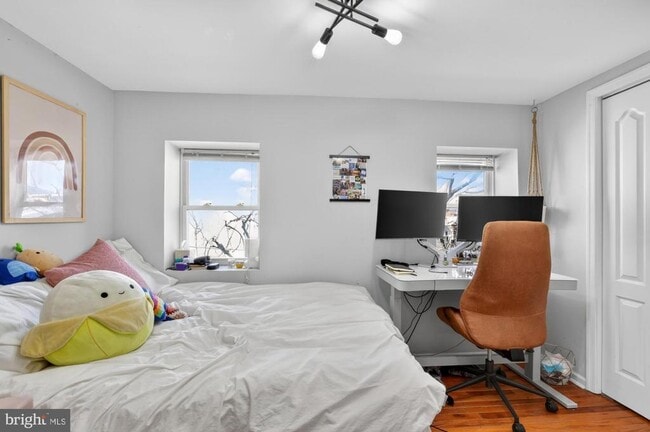 Building Photo - 1127 E Susquehanna Ave