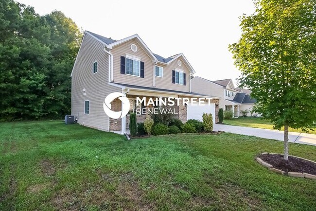 Building Photo - 4 Bedroom Pet-Friendly Home in Whitsett, NC with Main Street Renewal