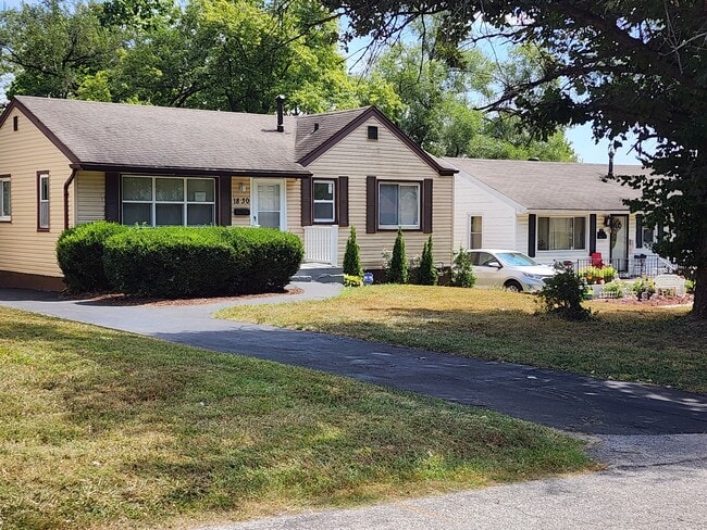 Sidewalk View - 1830 Ferguson Ave