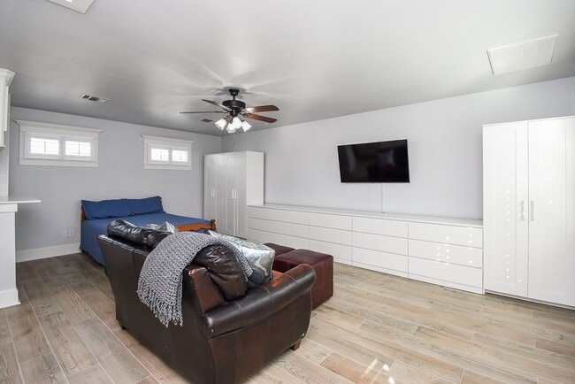 Building Photo - 1349 Heights Blvd