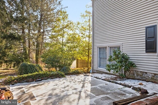 Building Photo - 739 Sergeantsville Rd