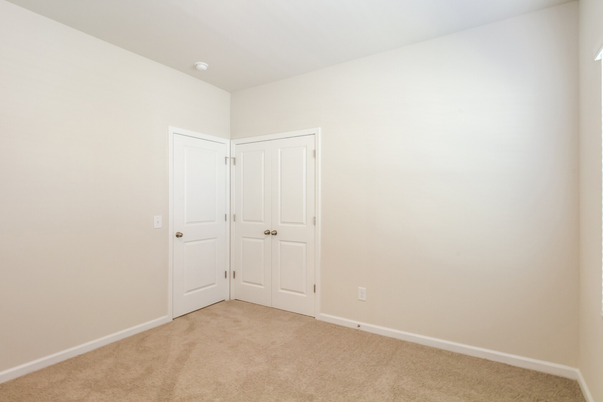 Building Photo - 1532 Corbett St