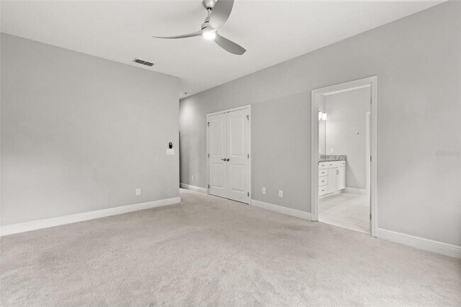 Building Photo - 2813 Roseglen Way