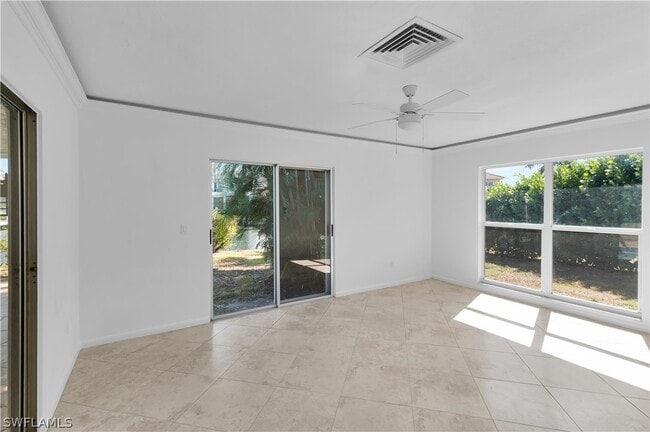 Building Photo - 875 Robin Ct