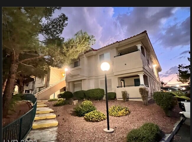 Building Photo - 356 Manti Pl