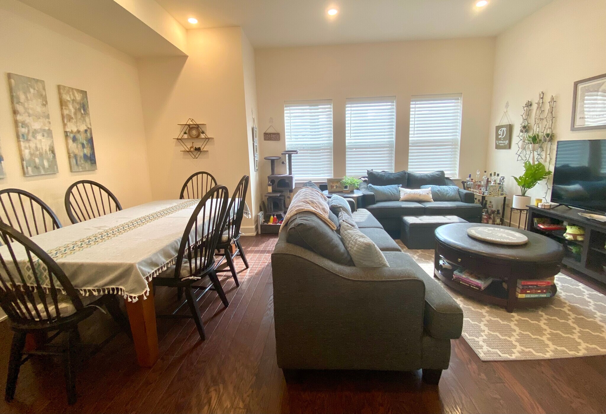 Dining Area and Living Room - 961 Shackamaxon St
