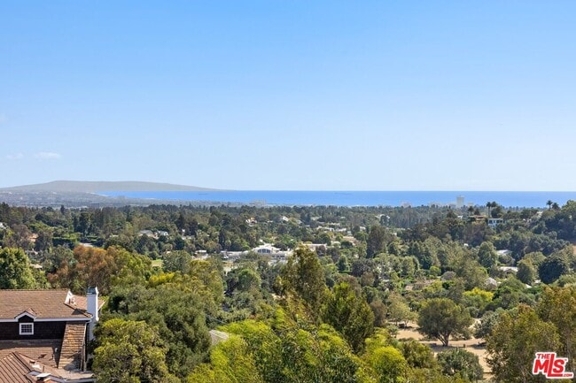 Building Photo - 1744 Correa Way