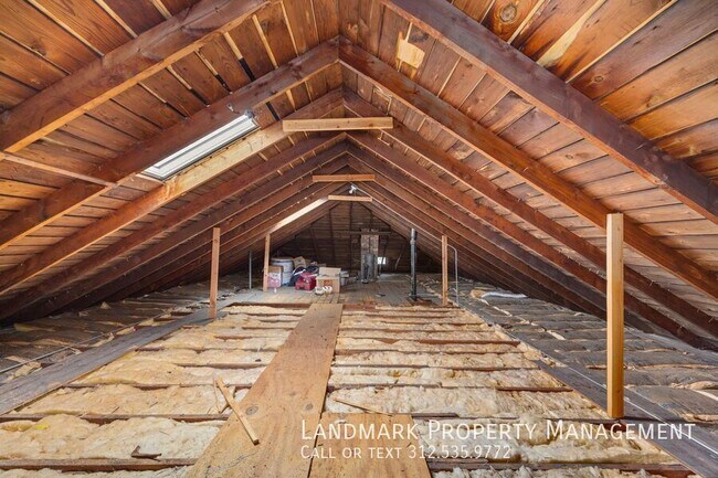 Building Photo - 617 Wilcox St