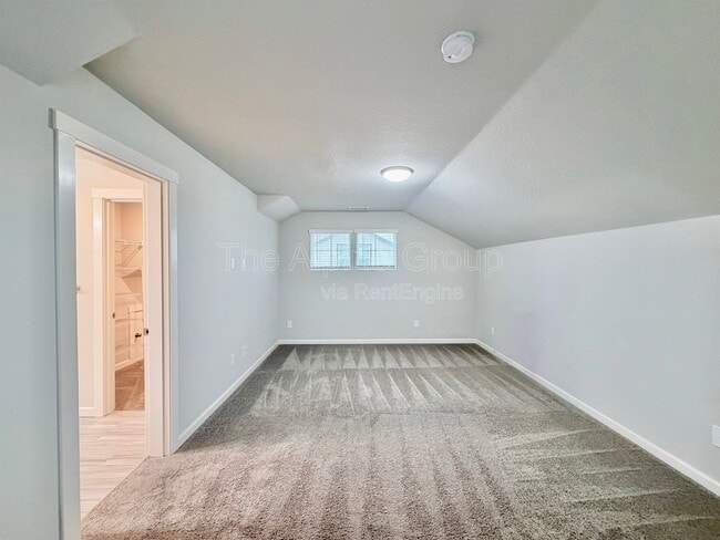 Building Photo - 8153 SE Crabapple St