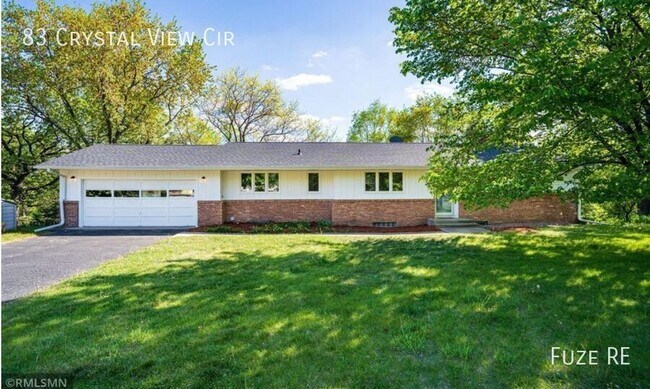 Primary Photo - 83 Crystal View Cir